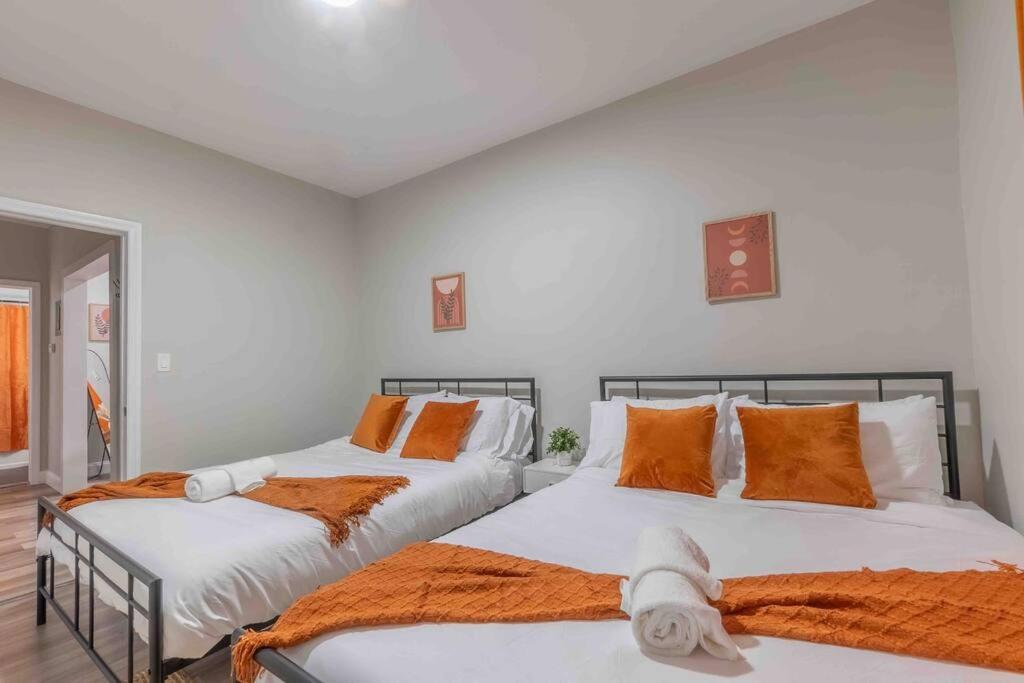 Pumpkin Premise By Airport, 5 Beds, Sleeps 8, Book 7 Days, Get 20 Percent Off Lejlighed Newark Eksteriør billede