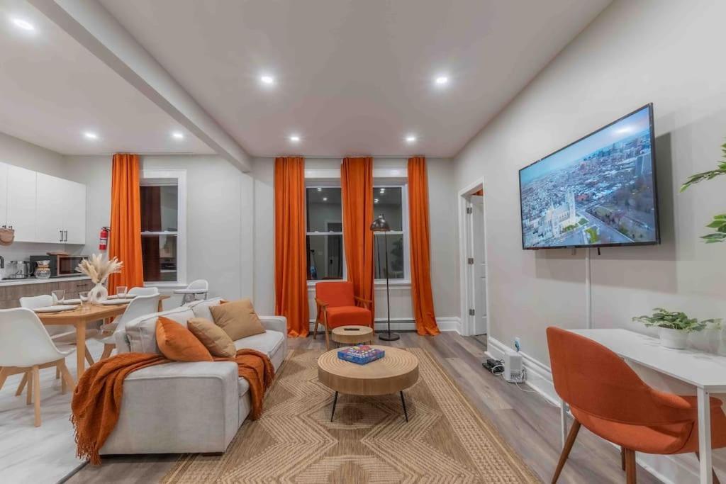 Pumpkin Premise By Airport, 5 Beds, Sleeps 8, Book 7 Days, Get 20 Percent Off Lejlighed Newark Eksteriør billede